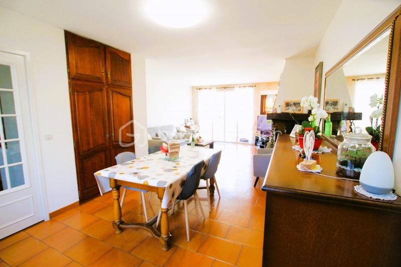 Maison traditionnelle - 100 m² - 5 pièces