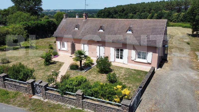 Maison traditionnelle - 152 m² - 8 pièces