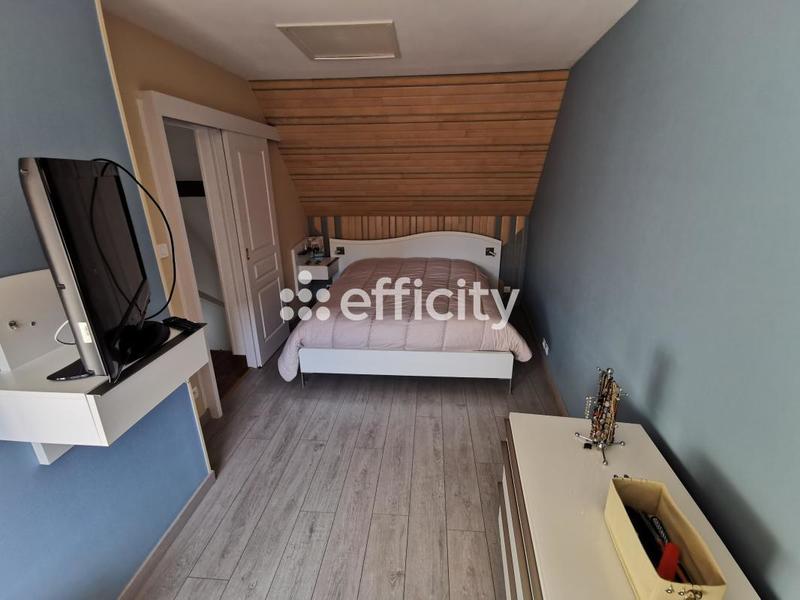 Maison - 142 m² - 7 pièces