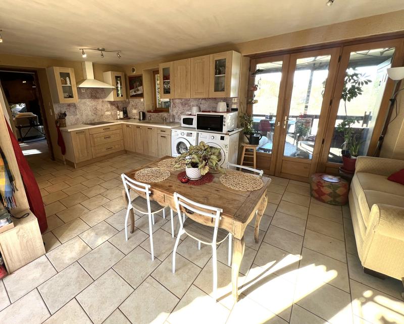 Maison - 145 m² - 8 pièces