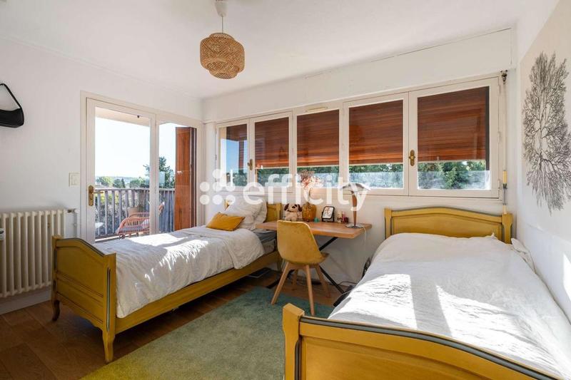 Appartement - 100 m² - 4 pièces