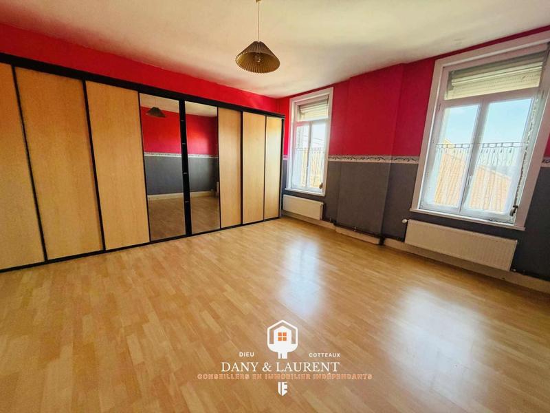 Maison - 280 m² - 8 pièces