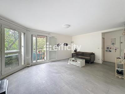 Appartement - 82 m² - 4 pièces
