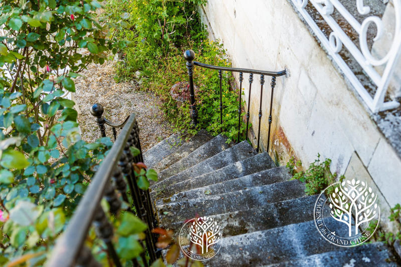 Maison - 435 m² - 16 pièces