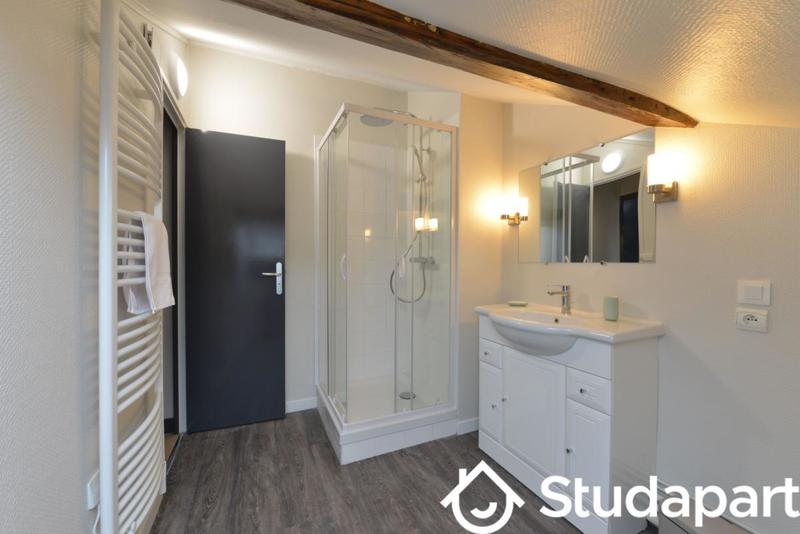 Chambre - 13 m² - 1 pièce