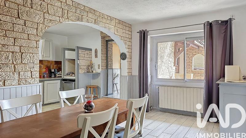 Maison - 194 m² - 9 pièces