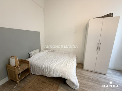 Chambre - 10 m² - 5 pièces