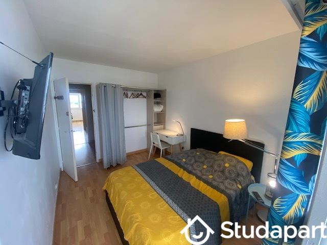 Chambre - 13 m² - 1 pièce