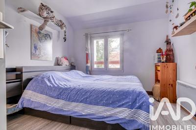 Maison - 96 m² - 6 pièces