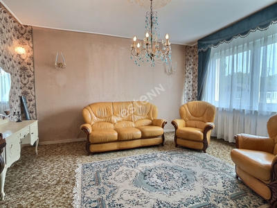 Maison - 174 m² - 9 pièces