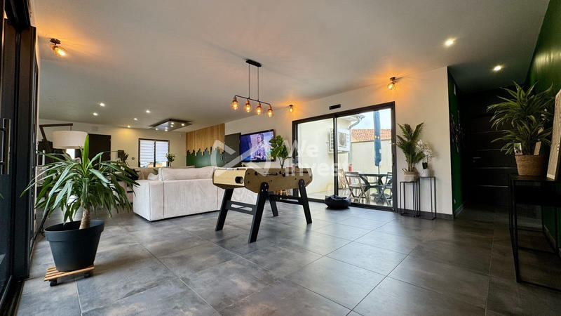 Maison - 140 m² - 5 pièces