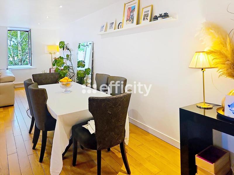 Appartement - 166 m² - 5 pièces