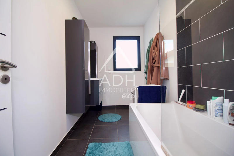 Maison contemporaine - 148 m² - 6 pièces