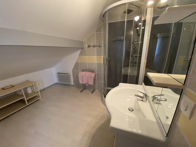 Propriété - 256 m² - 10 pièces