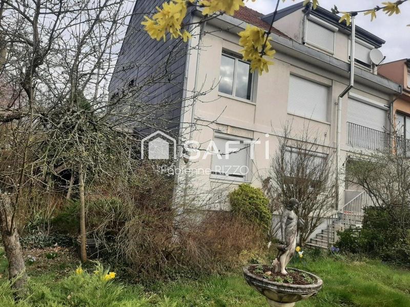 Maison - 195 m² - 8 pièces