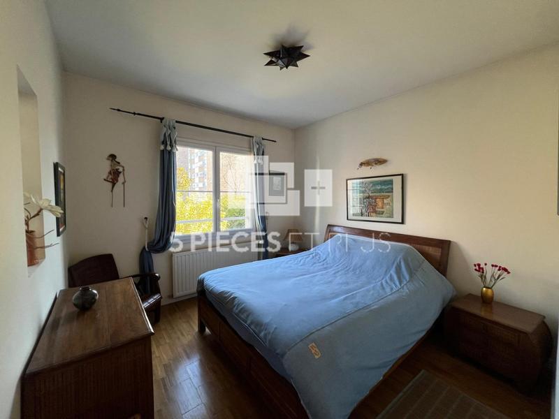 Maison - 200 m² - 7 pièces