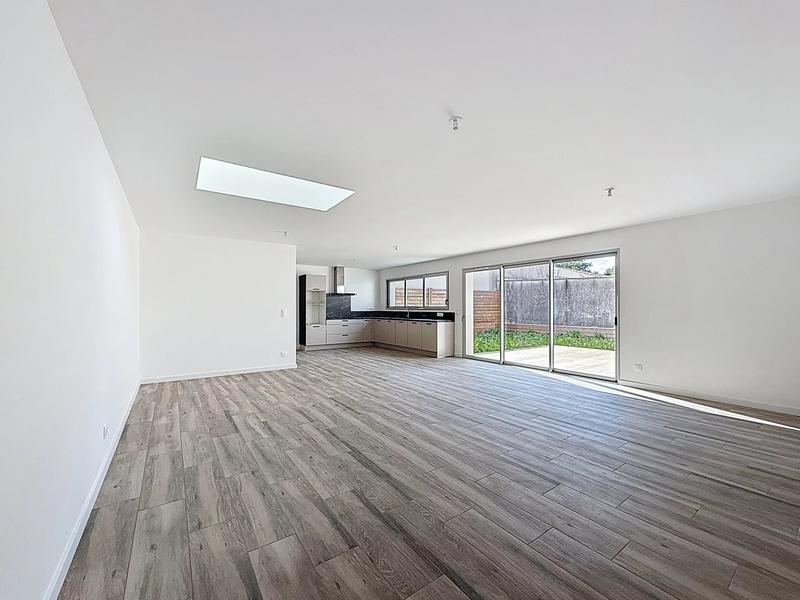 Maison - 143 m² - 6 pièces