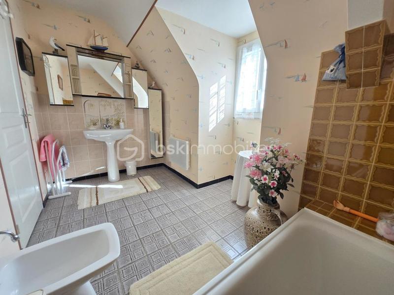 Maison - 135 m² - 6 pièces