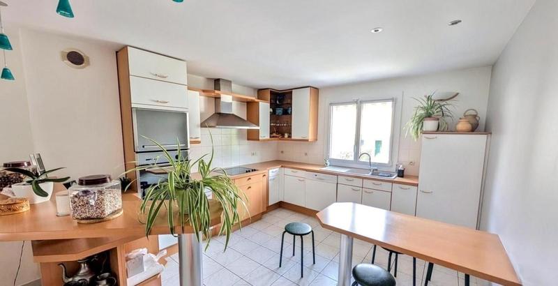 Maison - 114 m² - 7 pièces