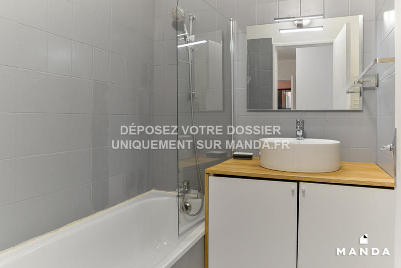 Chambre - 11 m² - 4 pièces