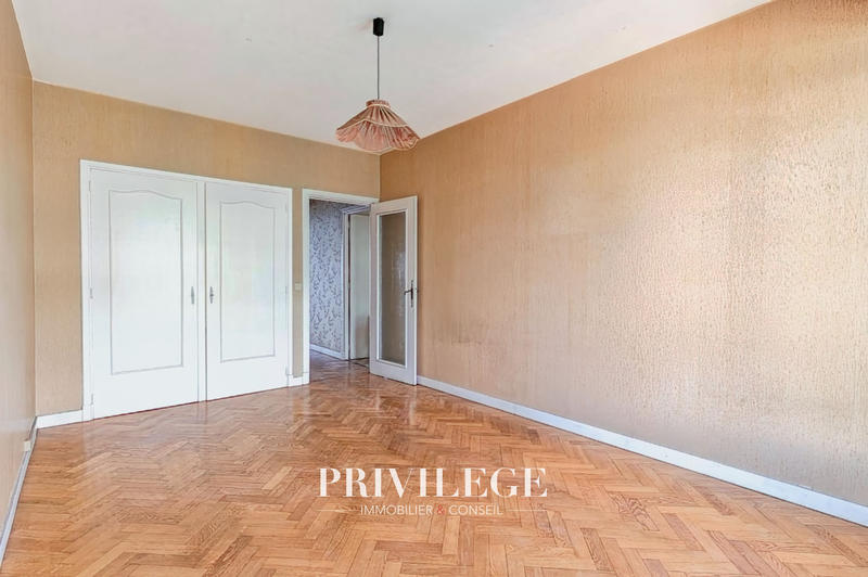 Appartement - 70 m² - 2 pièces