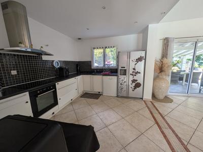 Villa - 145 m² - 6 pièces
