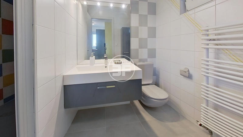 Duplex - 200 m² - 6 pièces