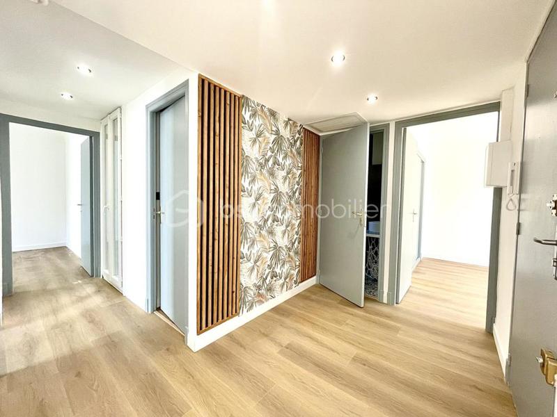Appartement - 75 m² - 3 pièces
