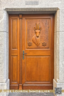 Immeuble - 159 m² - 9 pièces