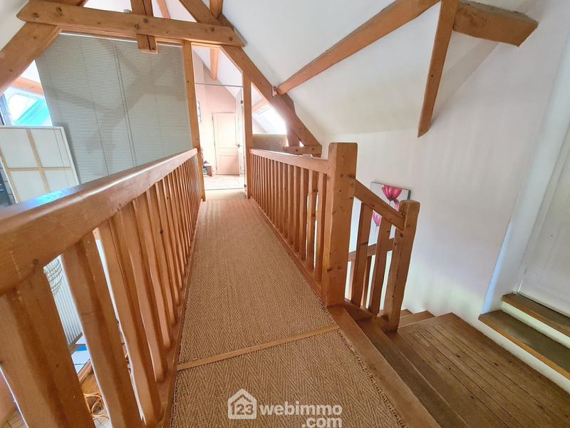 Maison - 320 m² - 11 pièces