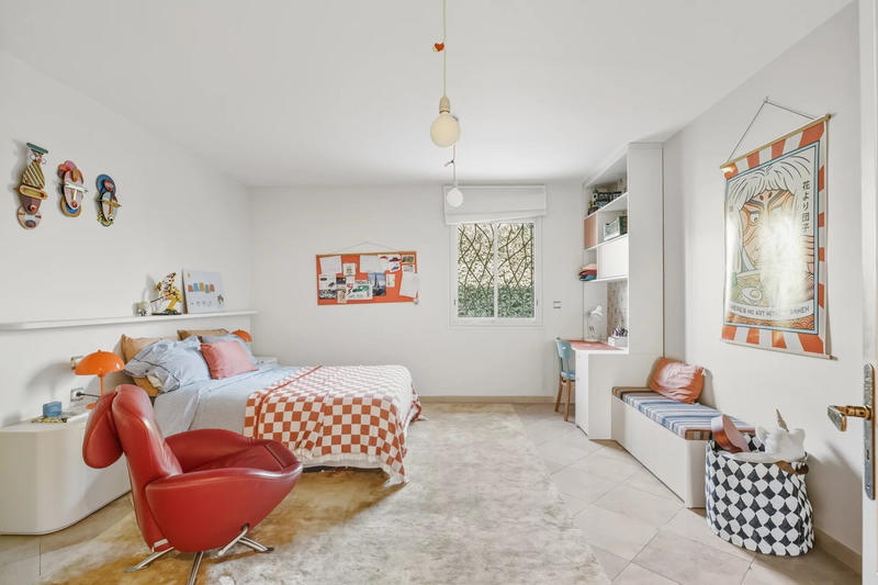 Villa - 277 m² - 9 pièces