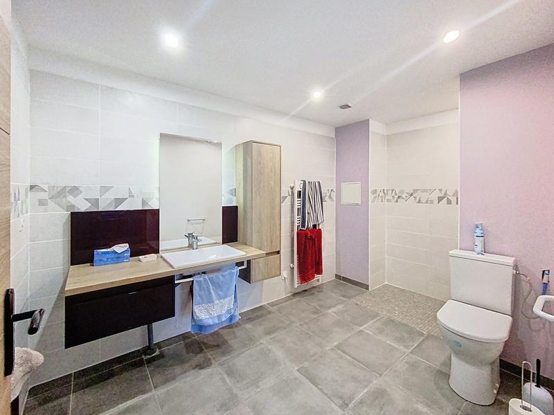 Maison - 258 m² - 6 pièces