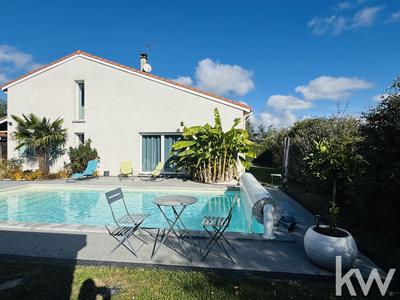 Maison - 157 m² - 8 pièces