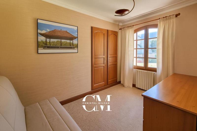 Maison - 146 m² - 4 pièces