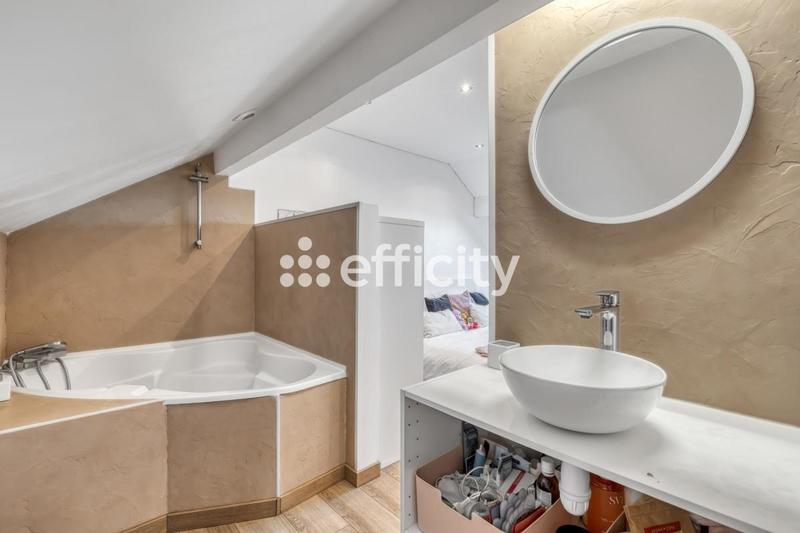 Maison - 188 m² - 6 pièces