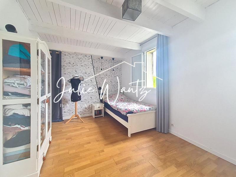 Maison - 186 m² - 6 pièces