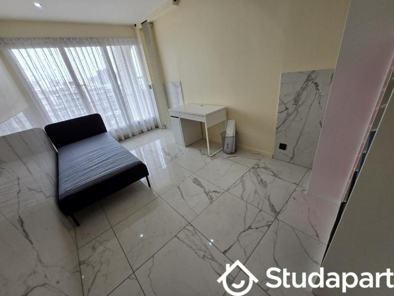 Chambre - 10 m² - 1 pièce