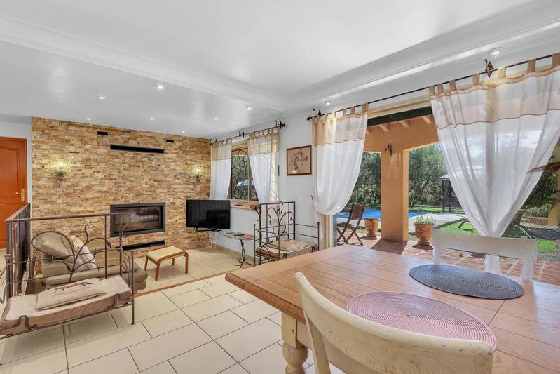 Maison - 160 m² - 5 pièces