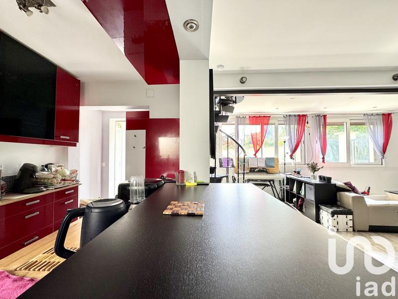 Maison - 104 m² - 4 pièces