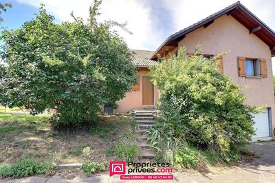 Maison - 104 m² - 5 pièces