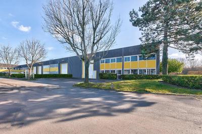 Local d'activités - 322 m²