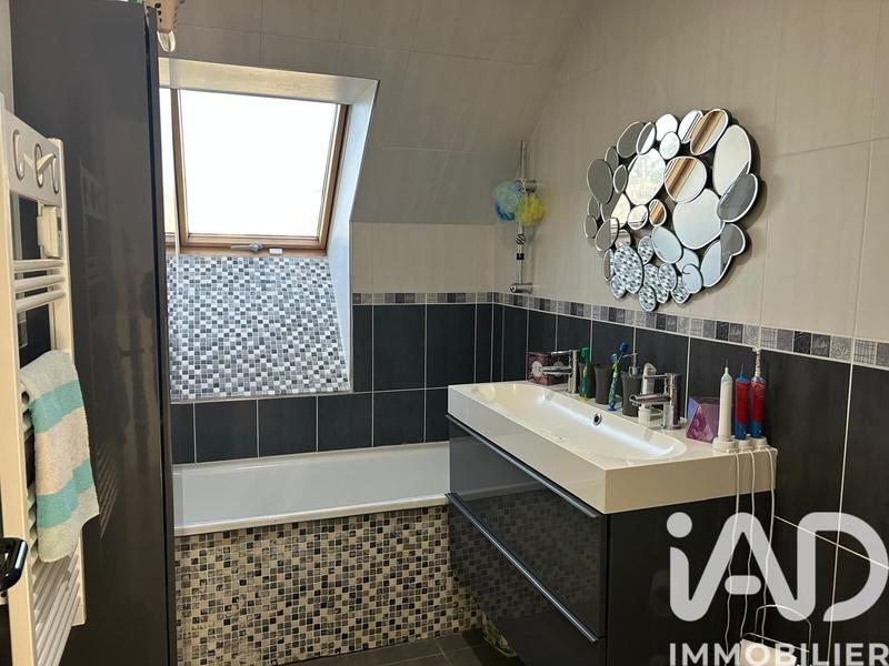 Maison - 83 m² - 5 pièces