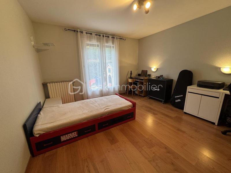 Maison traditionnelle - 169 m² - 7 pièces