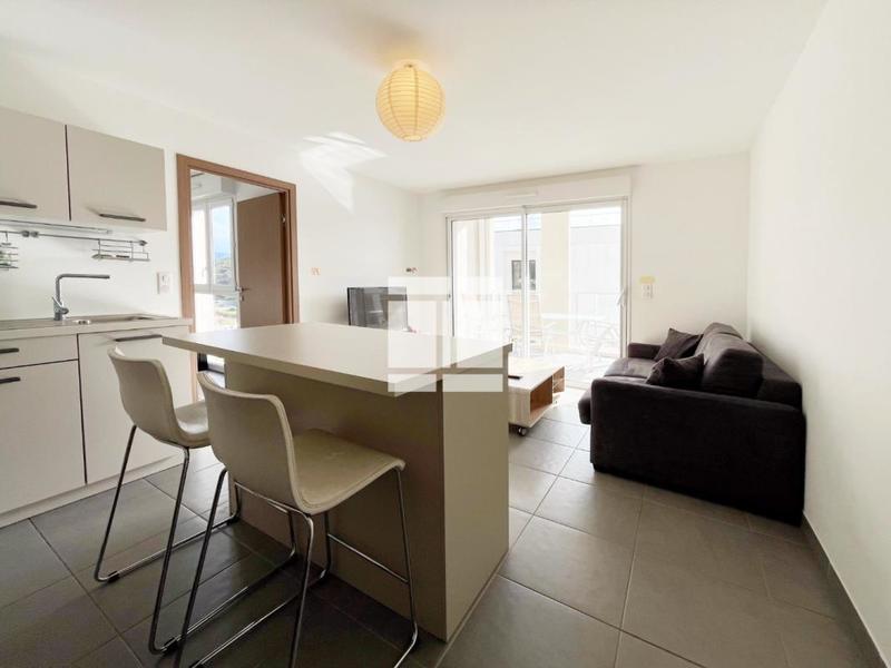 Immeuble - 40 m² - 2 pièces