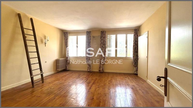 Maison - 331 m² - 8 pièces