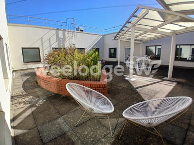 Bureau - 200 m² - 9 pièces