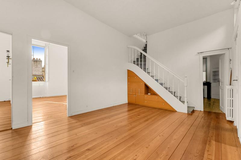 Appartement - 161 m² - 7 pièces