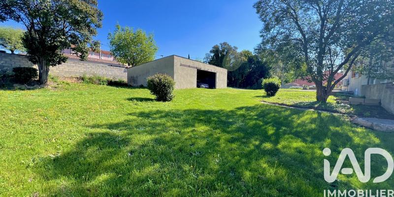 Maison - 230 m² - 7 pièces