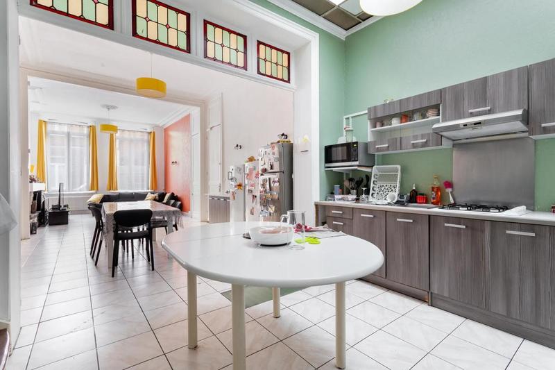 Maison - 227 m² - 9 pièces