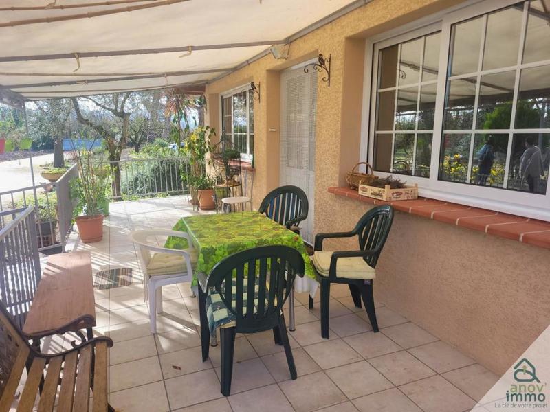 Propriété - 270 m² - 8 pièces